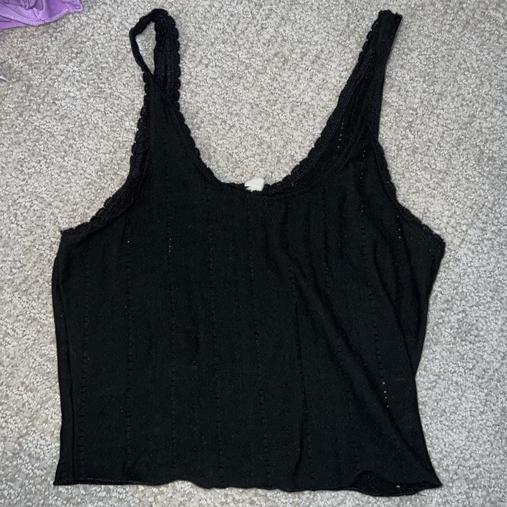 barely there XS eyelet and lace black tank top
